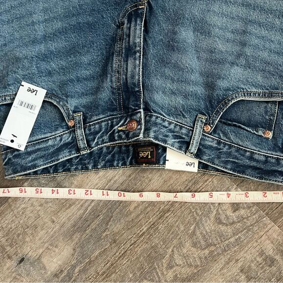 Lee Premium Women's Classic Ride Jean- Size 32 - Picture 7 of 7